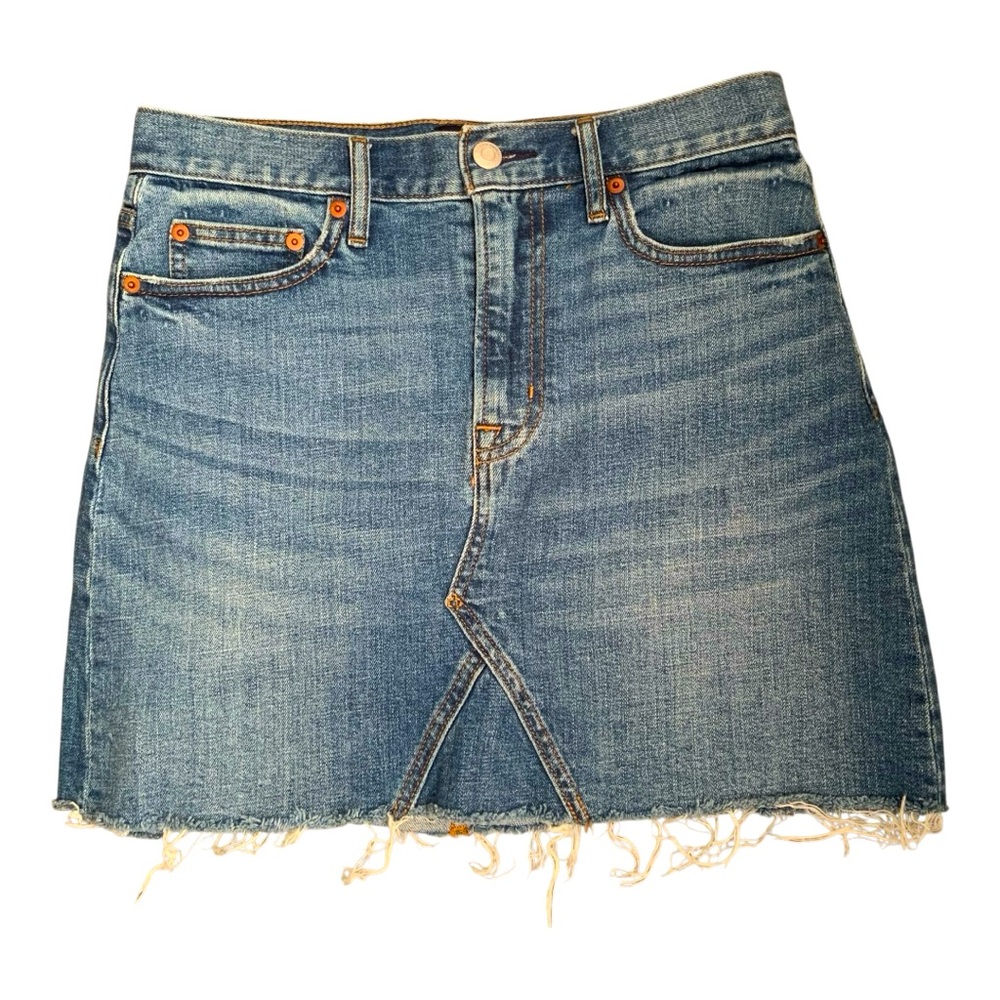 GAP Blue Denim A-Line Skirt With Pockets and Frayed/Distressed Hem. So Soft.